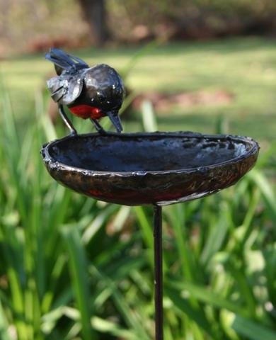 Delightful Rspb Metal Red Robin On A Metal Stake Bird Bath Or