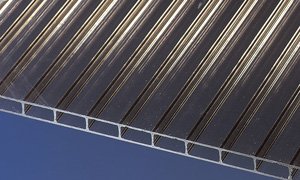 Preisvergleich Produktbild Acryl Stegplatten Hohlkammerplatten bronce 2500 x 980 x 16 mm