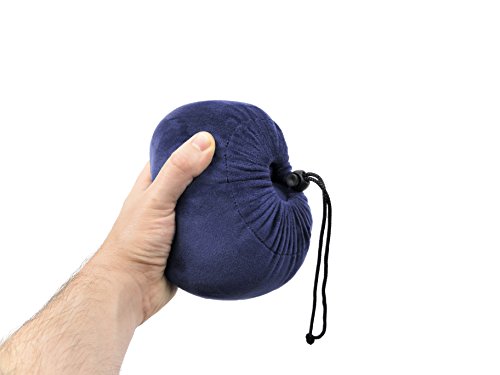 Tripcarry Reisekissen (faltbar) – Ergonomisch geformtes Nackenkissen mit Memory-Schaum-Füllung & waschbarem Bezug | Nackenhörnchen für erholsamen Schlaf im Flugzeug, Zug & Auto (Blau) - 3