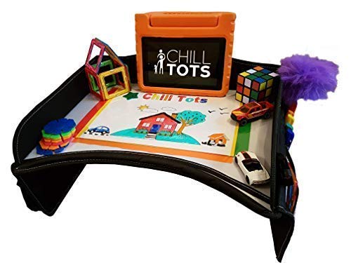 Chill Tots Kids travel tray design da viaggio cancellabile con superficie premium per snack e attività per bambini tasche in rete perfette per baby booster universal fit
