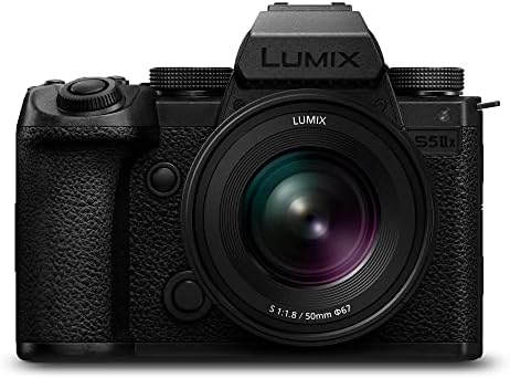 Panasonic LUMIX DC-S5M2XCE Spiegellose Vollformatkamera mit S 50mm F1.8 Objektiv, 4K 60p & 6K 30p unbegrenzte Aufnahme, Flip Screen, WLAN, Hybrid-Phasen-AF, Active is, DMW-BLK22 Akku, Schwarz