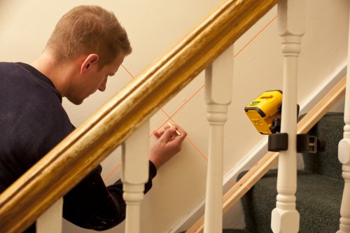 Stanley Cubix Kreuzlinienlaser – 8Meter Arbeitsbereich – 0,8mm/m Messgenauigkeit, selbstnivellierend - 5