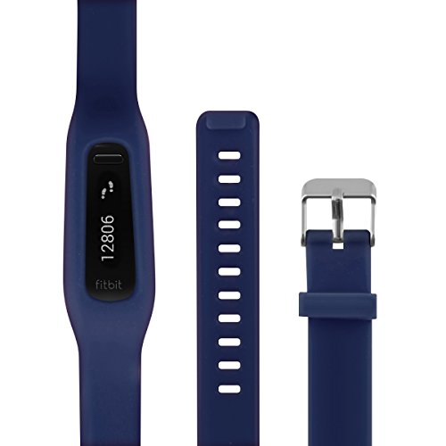 kwmobile 2in1 Set: 2x Sport Ersatzarmband für Fitbit One in Schwarz Dunkelblau Innenmaße: ca. 14 – 20 cm – Silikon Armband mit Uhrenverschluss ohne Tracker - 6