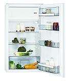 Dieser Kühlschrank hat Ablagen aus stabilem Sicherheitsglas, auf dem selbst schwerste Produkte gelagert werden können