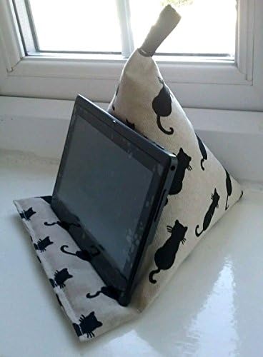 Cat Lover Silhouette Gift - Tablet kindle ipad ebook bean bag stand cushion. These cute little handmade bean bag cushions are designed to hold Mobile phones, ipads, ebook readers etc.
