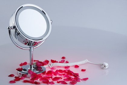 DXP Kosmetikspiegel mit LED Beleuchtung, Normal und 7 Fach Vergrößerung, Schminkspiegel Zweiseitig Standspiegel 360°Drehbar YTL9700 - 6