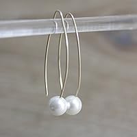 Lange elegante Perlen-Ohrringe mit hochwertig vergoldetem Haken