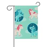 Bandera de doble cara: diseñada para dos caras con la imagen impresa, se adapta a la mayoría de los soportes estándar de bandera de jardín (el soporte de bandera no está incluido).