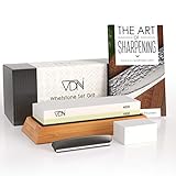 AUS DEN BESTEN MATERIALIEN GEMACHT: Der widerstandsfähige Wasserschleifstein ist ein hochwertiges Produkt das für professionelle Küchen und anspruchsvolle Hobbyköche gleichermaßen entwickelt wurde. Der doppelseitige Schleifstein besteht aus hochwertigem Korund einem Mineral das aus Aluminiumoxid gewonnen wird. Jeder Wetzstein wird vor dem Verkauf sorgfältig geprüft und einem umfangreichen Funktionstest unterzogen.