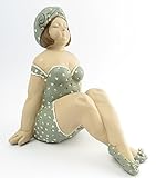 liebevoll gestaltet Dekofigur Mollige Frau Badeanzug Retro Art Frauenfigur Dicke Badepuppe Figur Akt Baddeko Badezimmer Deko