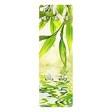 Federleichter Schwebeffekt: eben eingelassene Aufhängungen auf der Rückseite der Wandgarderobe für schnelles Aufhängen