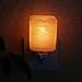 Produktbild Salz Lampe, Aohro Mini Salzlampe Hand geschnitzte Natürliche Kristall Salz Nachtlicht Stimmungslicht mit EU-Stecker für Schlafzimmer Home Office Küche(Platz-Form)