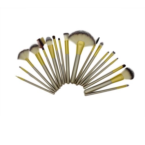 Gold Rush 	Professional Full Make Up Brush Set 18 piece From Royal Care Cosmetics