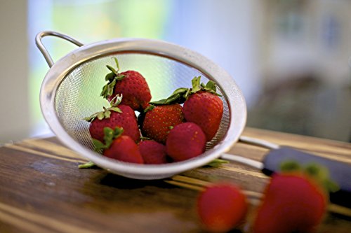 Erstklassiger engmaschiger Seiher aus Edelstahl von LiveFresh – 14 CM – Seihen & sieben Sie Quinoa, Reis, Mehl, Nudeln und vieles mehr mit dem stärksten und zuverlässigsten großen Sieb - 3