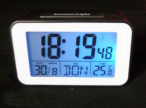 Funkuhr mit Thermometer Funkwecker wecker in schwarz [version:x8.5] by DELIAWINTERFEL - 6