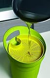 recipiente 3 LT para la recogida del aceite Vegetal usado. El llenado ES facilitado por Una amplia Apertura, completa De filtro móvil. El Especial diseño del bocchello de escape, provisto de sistema antigoteo, Permite Un vaciado Fluido y rápido