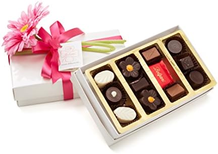 Bolzani Carlo Bakery, pralines made of selected dark, milk and white chocolate, with different fillings, pack of 16 pralines