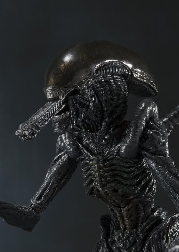 Bandai Tamashii Nations S.H. MonsterArts Alien Warrior Action Figure
