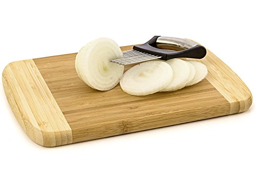 Premium Onion Holder For Slicing / Vegetable Potato Cutter Slicer / FULL GRIP HANDLE / Odor Eliminator / Stainless Steel Cutting Kitchen Gadget / Onion Peeler (Onion Holder For Slicing) - 5