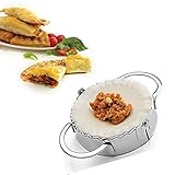 【Ajustar Más Comida】2 Los mangos de semicírculo se sujetan con fuerza, las herramientas de cocina no solo presionan el relleno con la masa, sino también como un cortador de masa para pasteles para cortar el tamaño adecuado de la masa. Haga una bola de masa, pierogi, ravioli, pegatina para ollas y más.