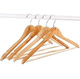 Barra de pantalones redondos útiles: para trabajo pesado con barra de pantalones redondos de madera resistente, puede colgar eficientemente todo tipo de ropa con facilidad, como trajes, abrigos, chaquetas, pantalones, etc. La barra de madera con cubierta de plástico acanalada permite colgar trajes y pantalones. La barra también evita que la ropa se deslice y la cubierta de plástico no dejará pliegues en la ropa.