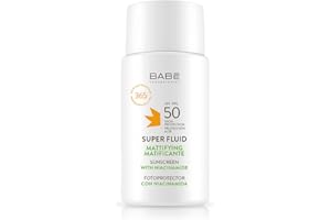 Laboratorios Babé Super Fluid Matificante Fotoprotector SPF 50, Resistente Al Agua, Todo tipo de piel, Foto envejecimiento, P