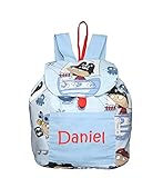 mochila macuto piratas, en loneta, personalizada con el nombre bordado (30x 36 x 14 cm. aproximadamente)