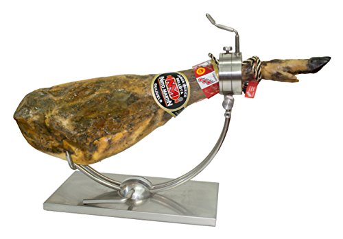 JAMON DE BELLOTA IBÉRICO DENOMINACION ORIGEN GUIJUELO 8,5-9 kg Elaboración artesanal y curación tradicional en secaderos y bodegas naturales entre 36 y 48 meses.