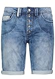 coole jeanshosen damen LOOK: Zu einer Jeans passt natürlich alles - Zu dieser kurzen Hose ganz besonders lockere T-Shirts & Tops. Egal ob einfarbig oder mit coolen Prints.