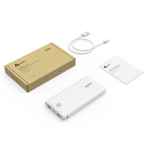 AUKEY Bateria Externa 20000mAh  2 Salida 3 1A Max para iPhone  Samsung  iPad  LG  SONY  Blackburry ect   Con un Cable Micro-USB  Blanco 