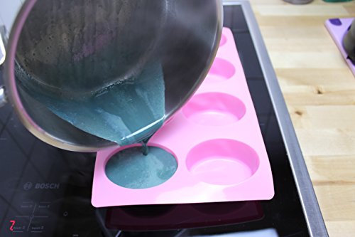 Unitedcovers Silikonform mit 8 Hohlräumen mit Hängeaussparung – für ovale, füllige und perfekte selbstgemachte Seifen – Versand aus Deutschland - 7