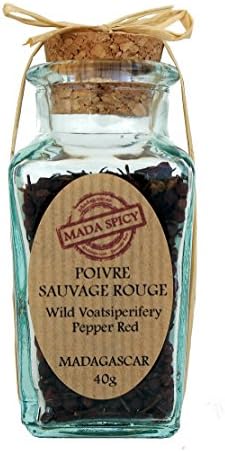 Madagascan wild red peppercorns "voatsiperifery" 40g. Recycled glass &amp; cork.