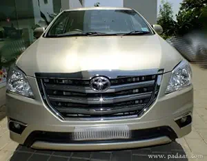 Toyota Innova Grill Type 4 Half crome
