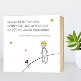 Der kleine Prinz - Holzbild 15x15x2cm zum Hinstellen und Aufhängen, echter Fotodruck mit Spruch auf Holz - schwarz-weißes Wand-Bild Aufsteller Holz-Schild Wandschild Holzdeko zur Dekoration im Büro und Zuhause oder als Geschenk Mitbringsel Geschenkidee zum Geburtstag Umzug Einzug für Freundin Mutter Schwester Familie ... Poster Kunst-Druck Home Deko - Lebensweisheit Regeln für Zufriedenheit & Glück