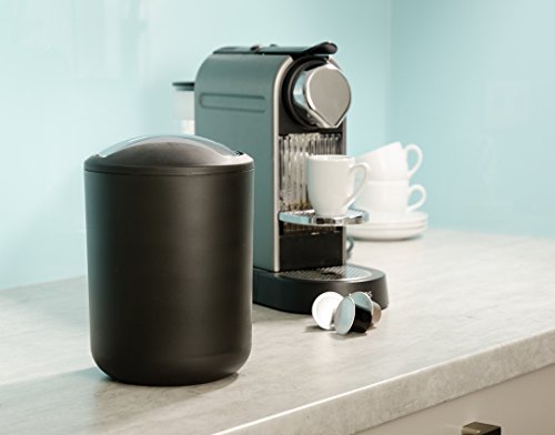WENKO 21211100 Kosmetikeimer Brasil Schwarz S – absolut bruchsicher, Fassungsvermögen 2 L, Thermoplastischer Kunststoff (TPE), 14 x 21 x 14 cm - 3