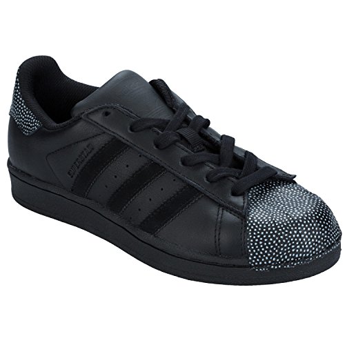 black trainers junior 5.5