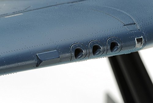 1/32 Vought F4U-1A Corsair Model Kit (60325) - Tamiya