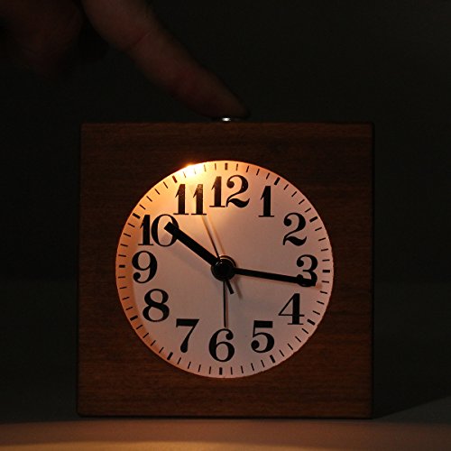 Holz Wecker von Baban kleine Nachttischuhr Tischuhren Stumm Uhr Licht- und Weckfunktion/Schlummerfunktion mit Nachtlicht Schlafen Bedside Wecker für Studenten Kinder Sapele - 3