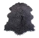 DER HINGUCKER: Als Teppich oder Vorleger im Wohnzimmer, die schicke Alternative und / oder Ergänzung zum bekannten Kuhfell oder Lammfell! Im Schlafzimmer auf der Couch, Sofa oder im Designer Stuhl als Stuhlkissen. Dieses Fell liegt immer richtig!