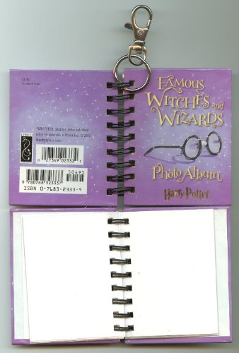 Preisvergleich Produktbild Famous Witches and Wizards Photo Album (Harry Potter Backpack Books)