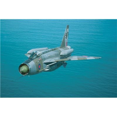 Preisvergleich Produktbild Revell Modellbausatz 04301 - BAC Lightning F.6 im Maßstab 1:72