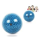 Spiel mit dem Labyrinth ball kann Kinder handauge Koordination verbessern.