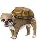 Das Turtle Tierkostüm für Hunde besteht aus einem mit Schaumstoff gefütterten Kopfteil, einem Schildkrötenpanzer und einem Kostüm. Der Panzer kann mit einem Klettverschluss am kuschelig-weichem Tierkostüm befestigt werden. Dein Hund wird sich in dieser Verkleidung sehr wohl fühlen, da der Schnitt der Anatomie des Hundes gerecht wird. Das Hundekostüm passt kleinen Rassen wie Dackel, Norfolk Terrier, Pekinese oder Zwergpudel.