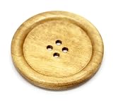 Aus diesem Grund gehören diese naturellen Holzknöpfe in jede Nähkiste bzw. Bastelkiste. Weitere Knöpfe in vielen verschiedenen Farben, Formen und Größen finden Sie bei Sadingo im Shop.
