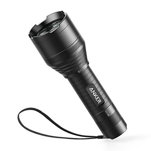 Anker Bolder LC130 LED Taschenlampe, IP67 Wasserfest, Wiederaufladbar, Professionelle Ultrahelle 1300 Lumen Taschenlampe mit 3 CREE LEDs (Kamping-, Sicherheit-, Notfallgebrauch), mit 5 Leuchtmodi, 26650 Batterien Inklusive