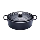 La cocotte ovalada Evolution de Le Creuset es ideal para preparar pollo, cordero, ternera, cerdo, pavo, rosbif, solomillo, cochinillo, costillas, etc. tanto en la cocina como en el horno. Incluso es perfecta para hornear tartas y pasteles.