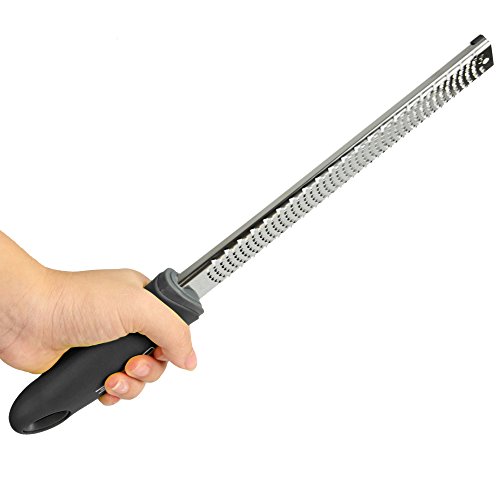 Qyuhe® Edelstahl Zestenreißer Reibe，Scharfe Klinge aus rostfreiem Stahl mit Sicherheitsabdeckung und Reinigungsbürste, schwarz - 6