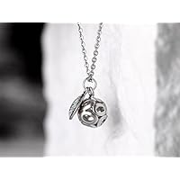 Zierliche filigrane lange Kette silber: Lange versilberte Kette mit durchbrochener orientalischer Silber-Kugel und kleinem Blättchen