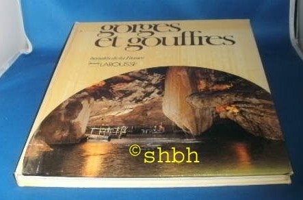 couverture de : Gorges et gouffres