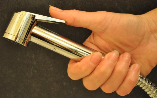 DOG-or-CAT-WASH-SHOWER-HEAD-with-brilliant-water-saving-adjustable-onoff-thumb-lever-operation-for-perfect-control-Fits-all-standard-UK-EU-shower-hoses